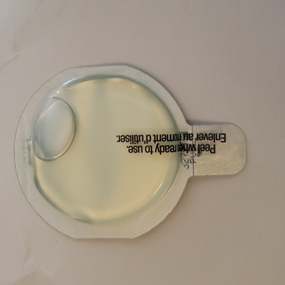 Bath & Body Works Nora Mouse Car Fragrance Holder w/Tis The Season Refill - Picture 4 of 4